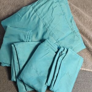 Turquoise Flat Sheet 4 Pillowcases